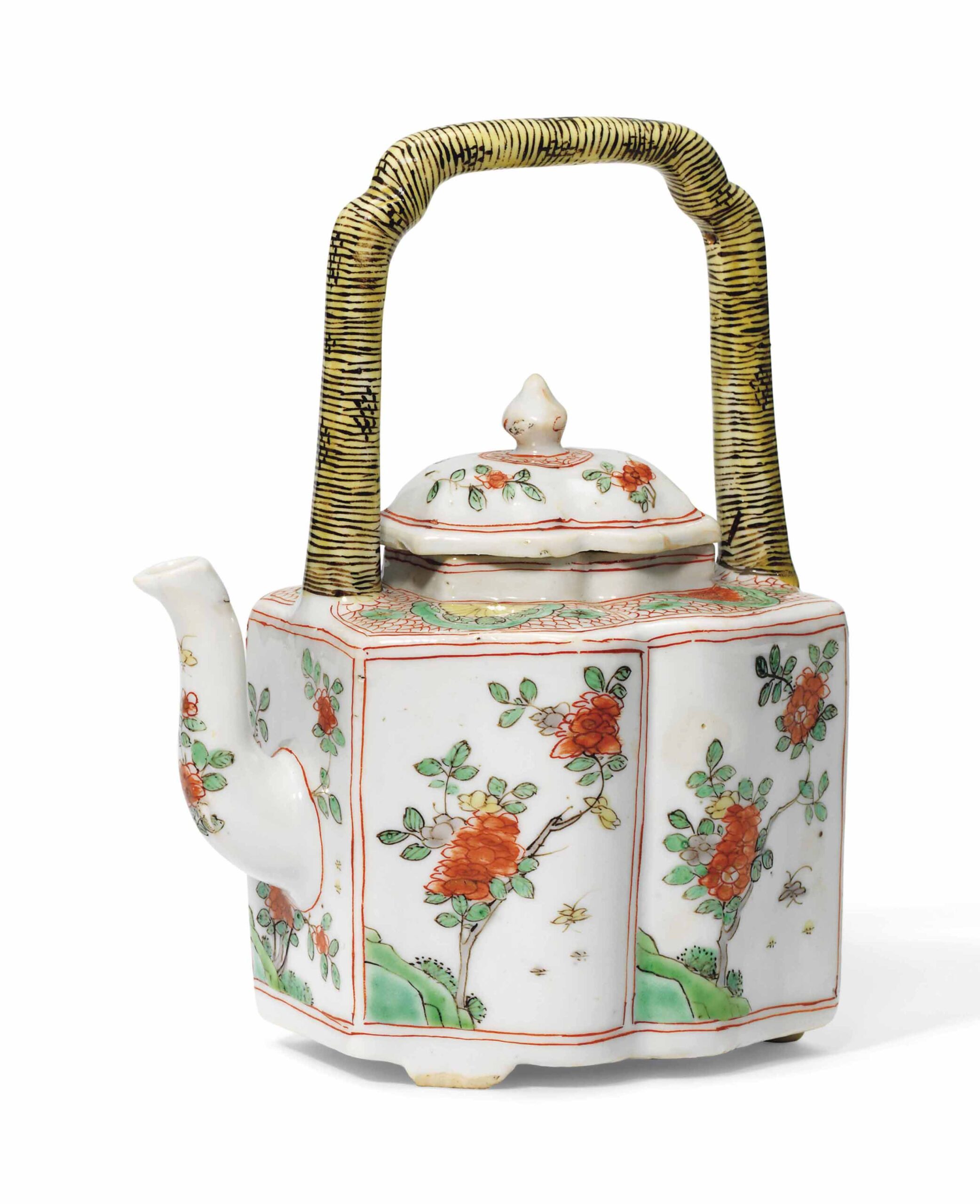 A FAMILLE VERTE ‘FLORAL’ QUATREFOIL TEAPOT AND COVER